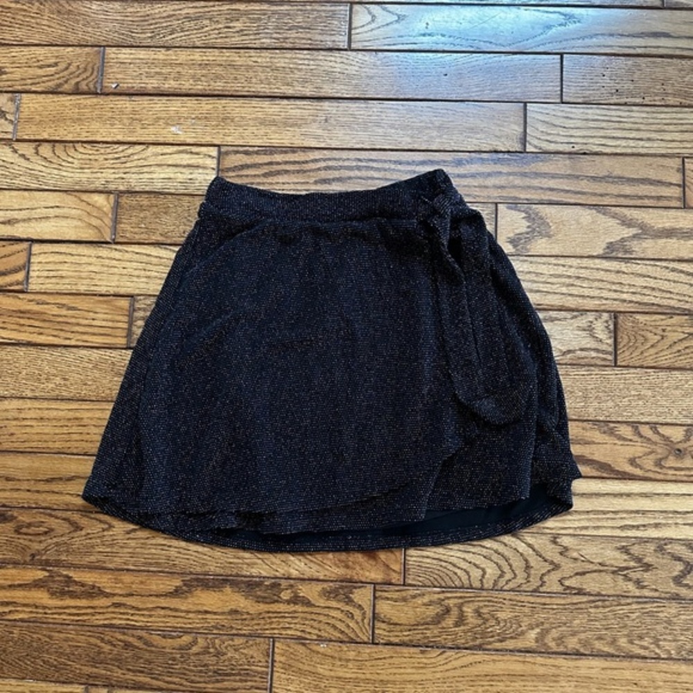 Girls Black sparkly mini Skirt